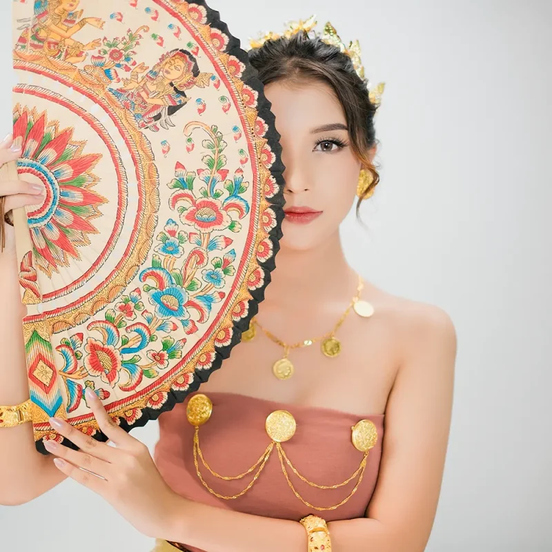 Payas Ngidih Makeup + Hairdo + Aksesoris - Image 2